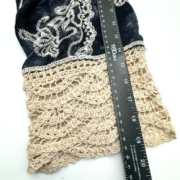 EST 1946 Women's 18/20 Blue Crochet‎ Open Knit Pullover Tunic Embroidered Floral - Picture 10 of 10